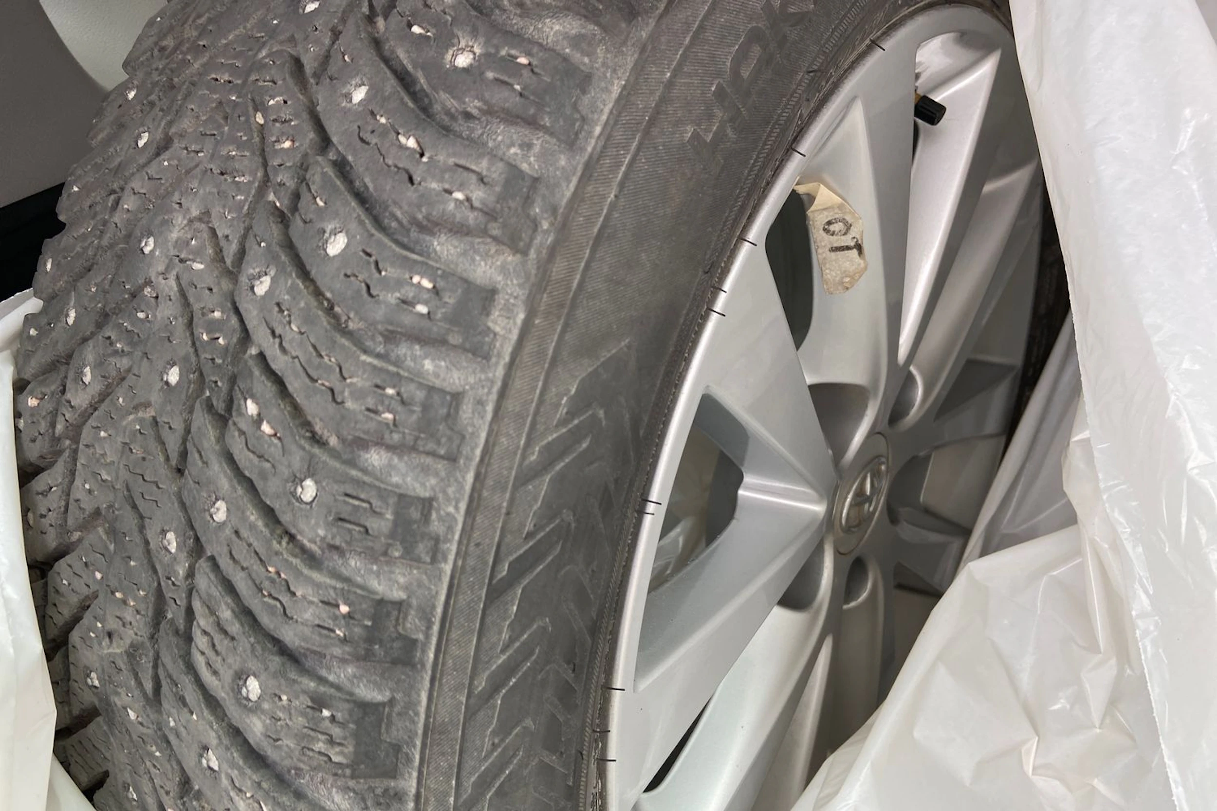 harmaa Toyota Verso 2017 kuva 11.