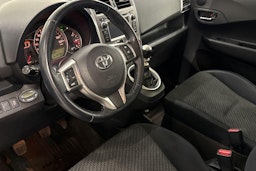 hopea Toyota Verso-S 2011 kuva 7.