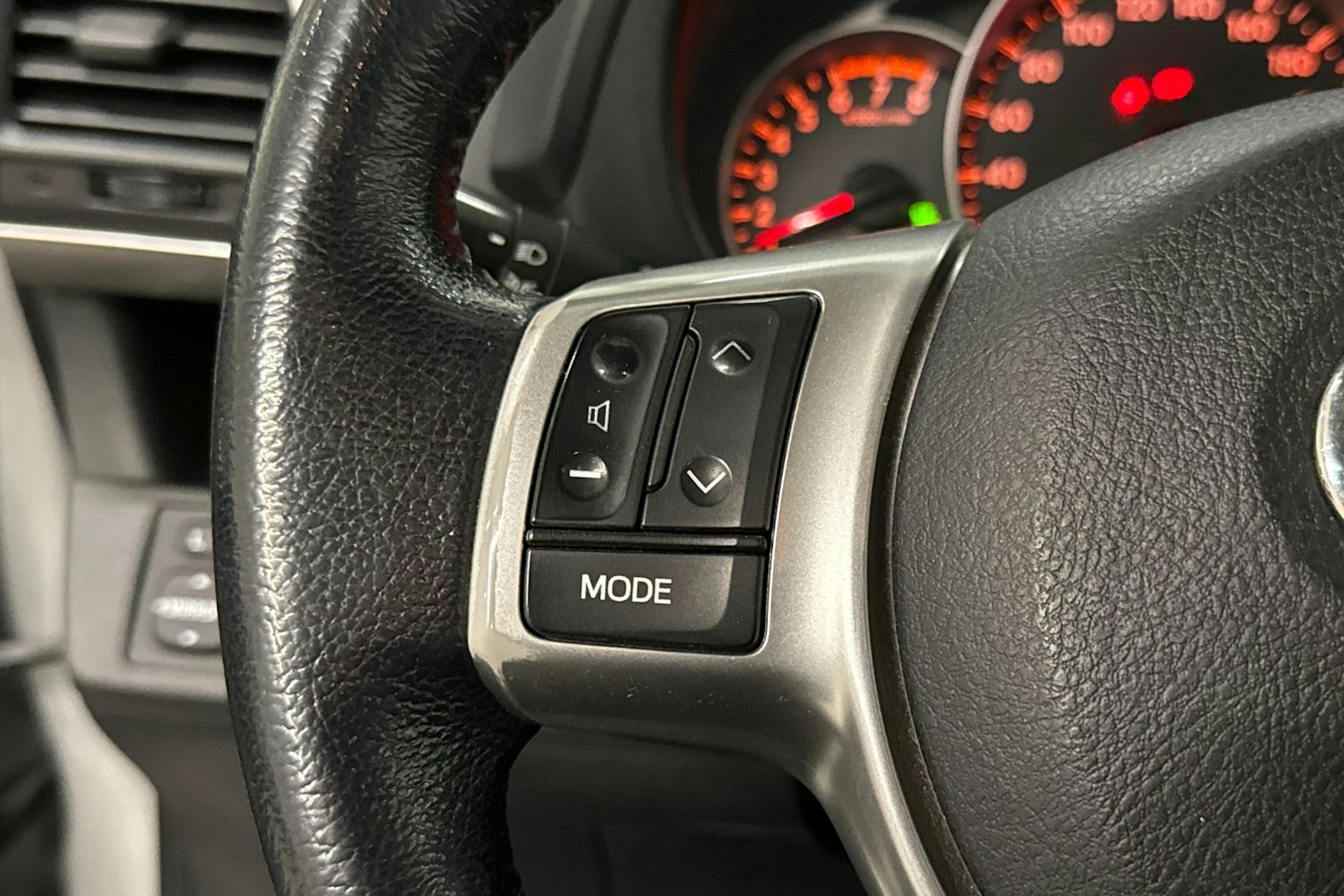 hopea Toyota Verso-S 2011 kuva 20.