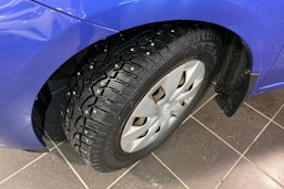 sininen Toyota Verso-S 2013 kuva 13.