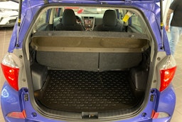 sininen Toyota Verso-S 2013 kuva 14.