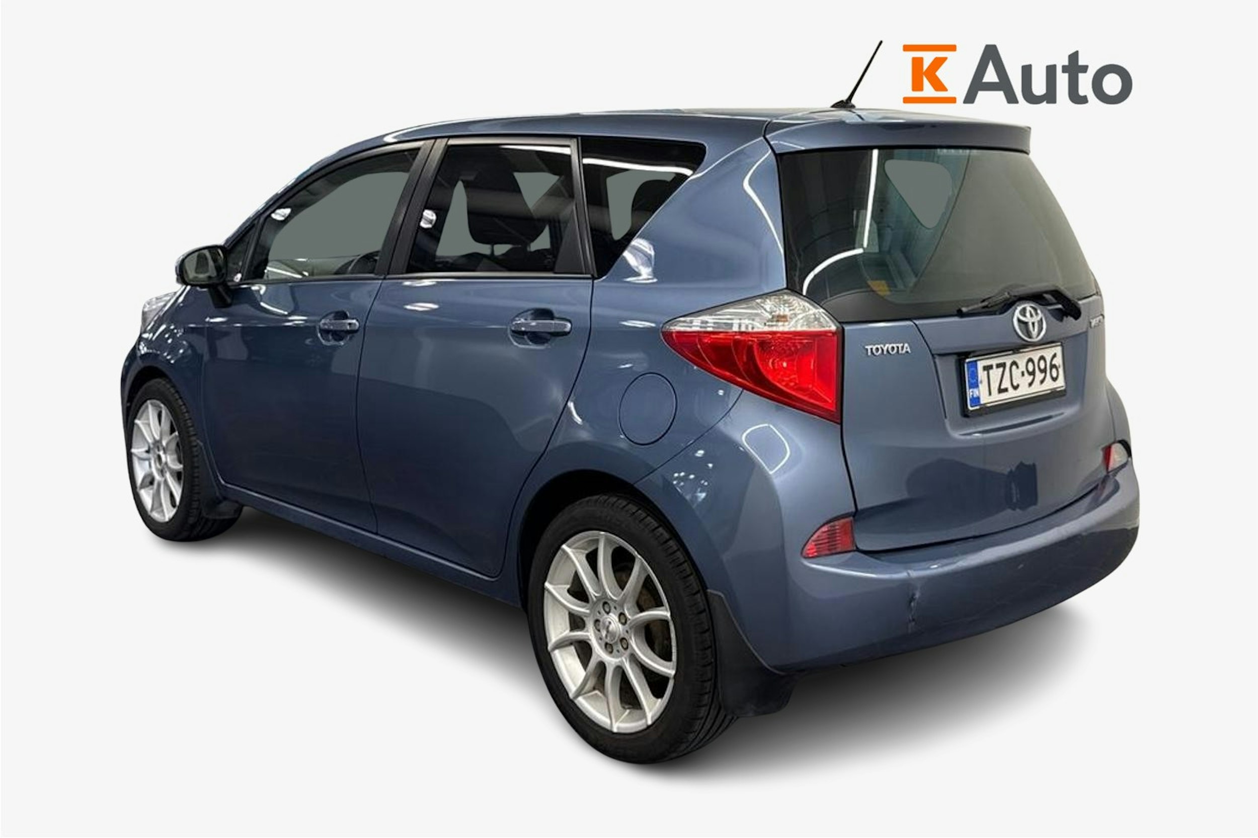 sininen Toyota Verso-S 2014 kuva 2.