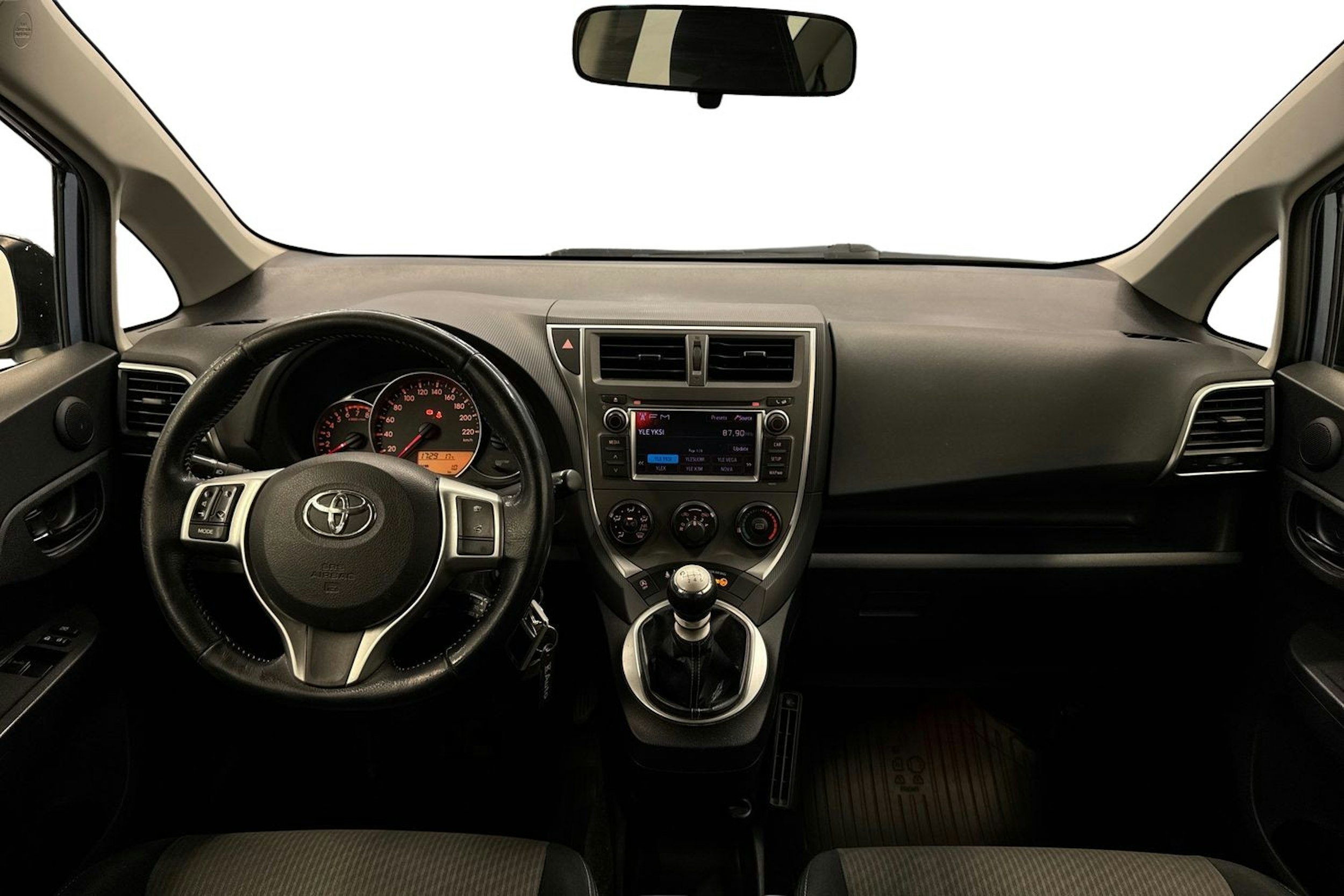 sininen Toyota Verso-S 2014 kuva 7.