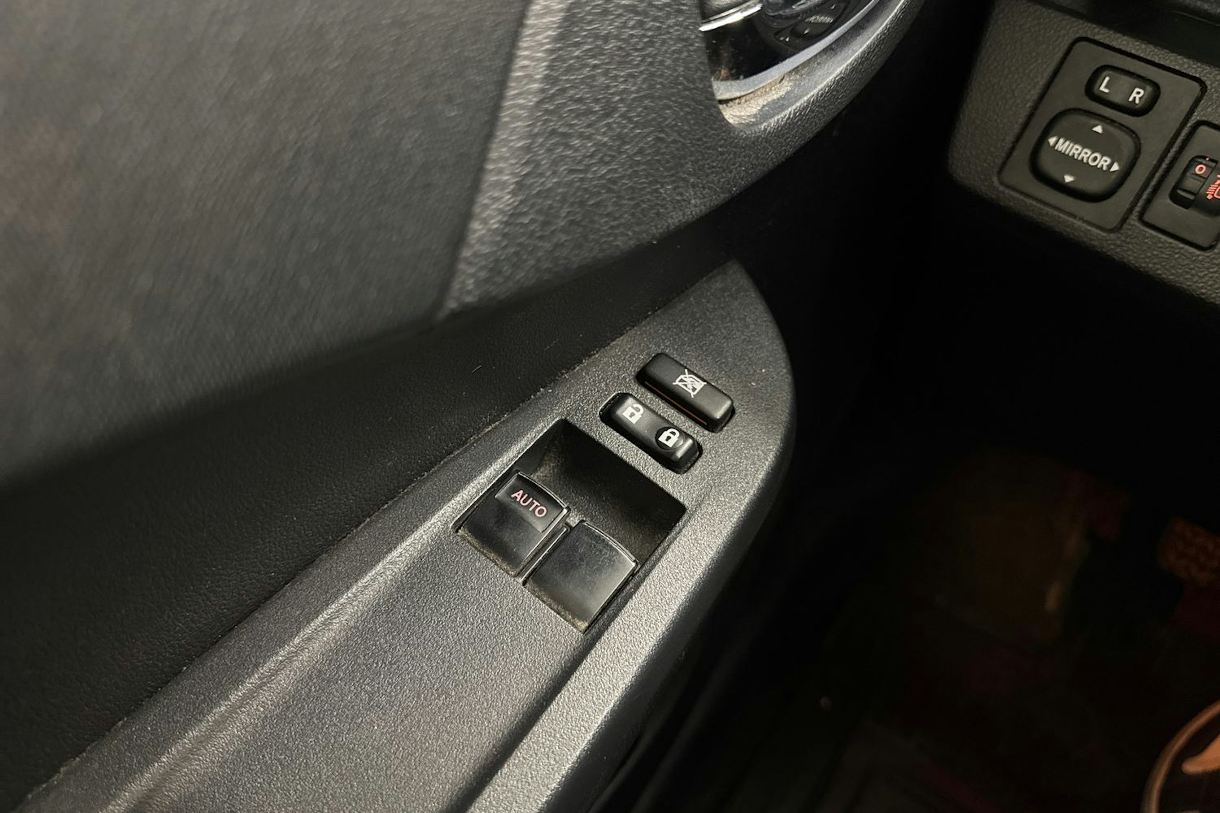 sininen Toyota Verso-S 2014 kuva 14.