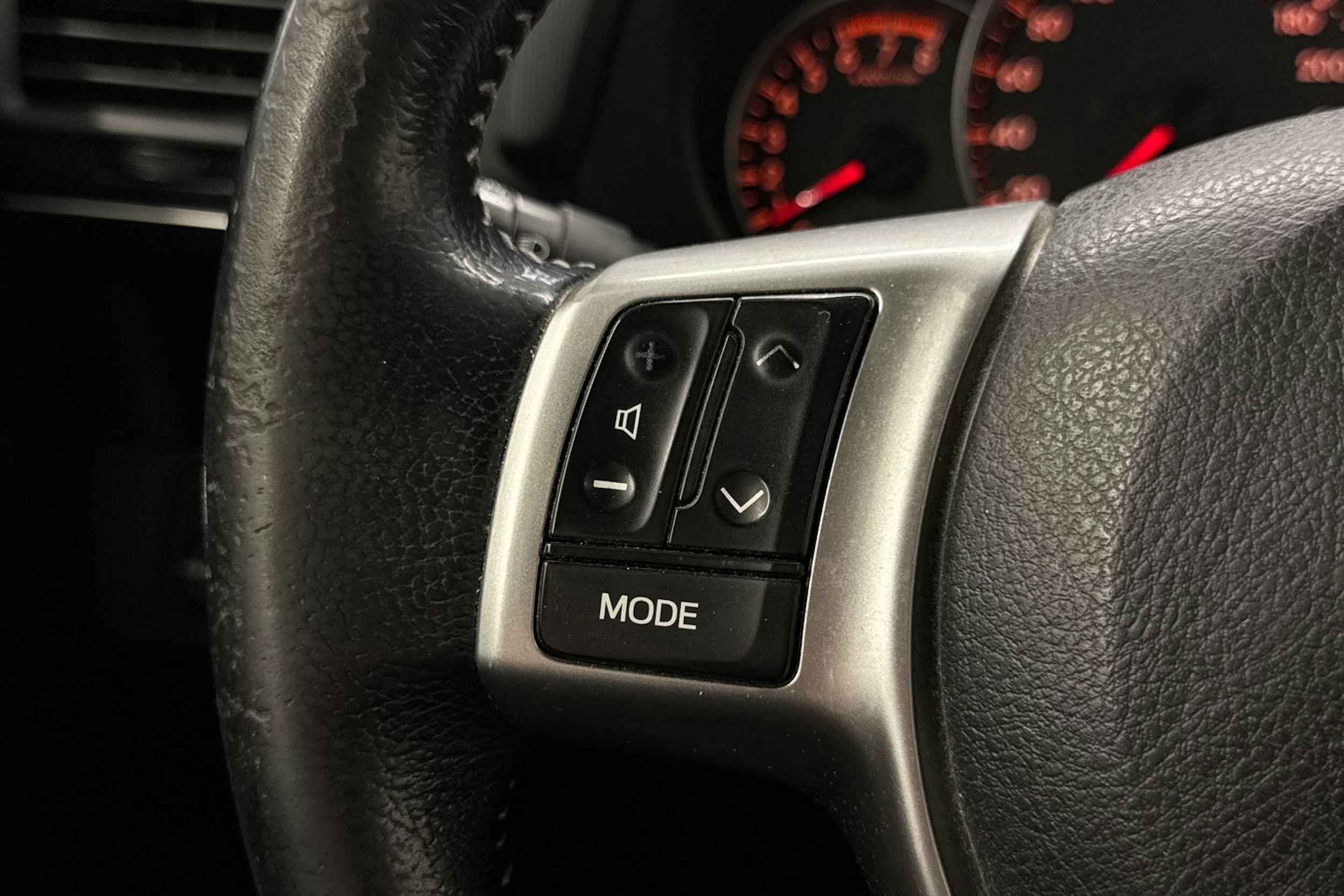 sininen Toyota Verso-S 2014 kuva 16.