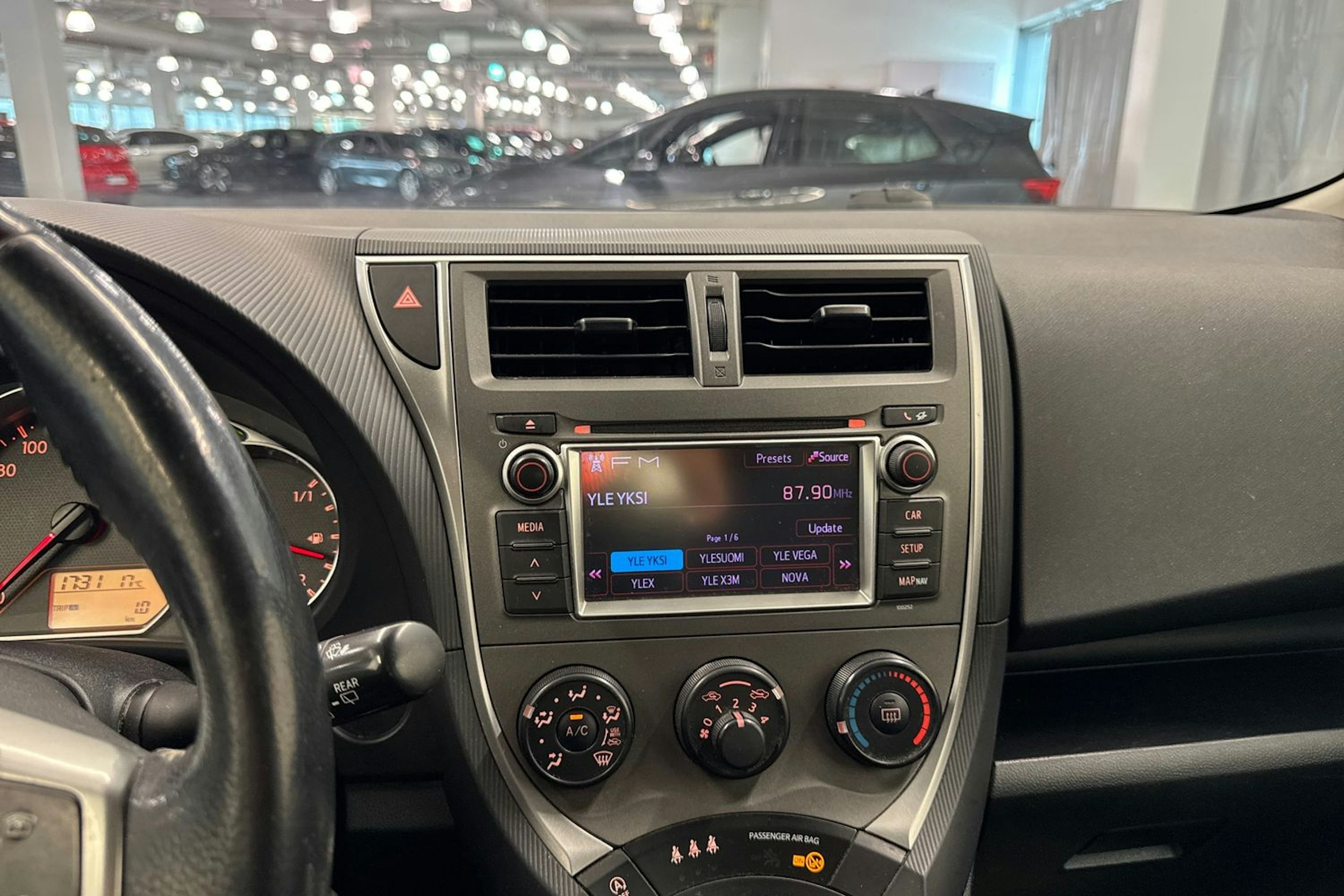 sininen Toyota Verso-S 2014 kuva 20.