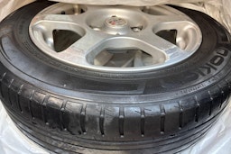 Punainen Toyota Yaris 1999 kuva 11.