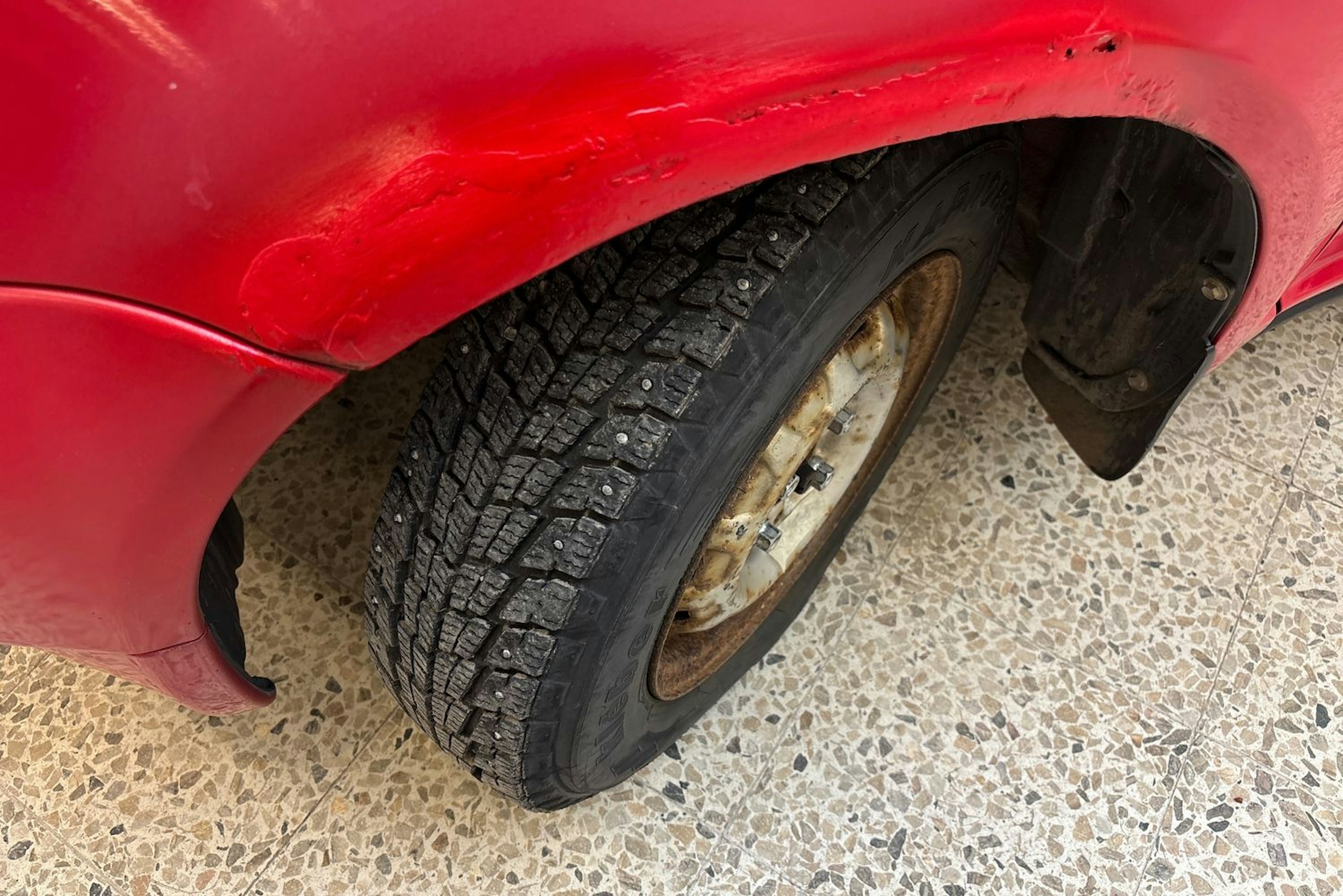 Punainen Toyota Yaris 1999 kuva 13.