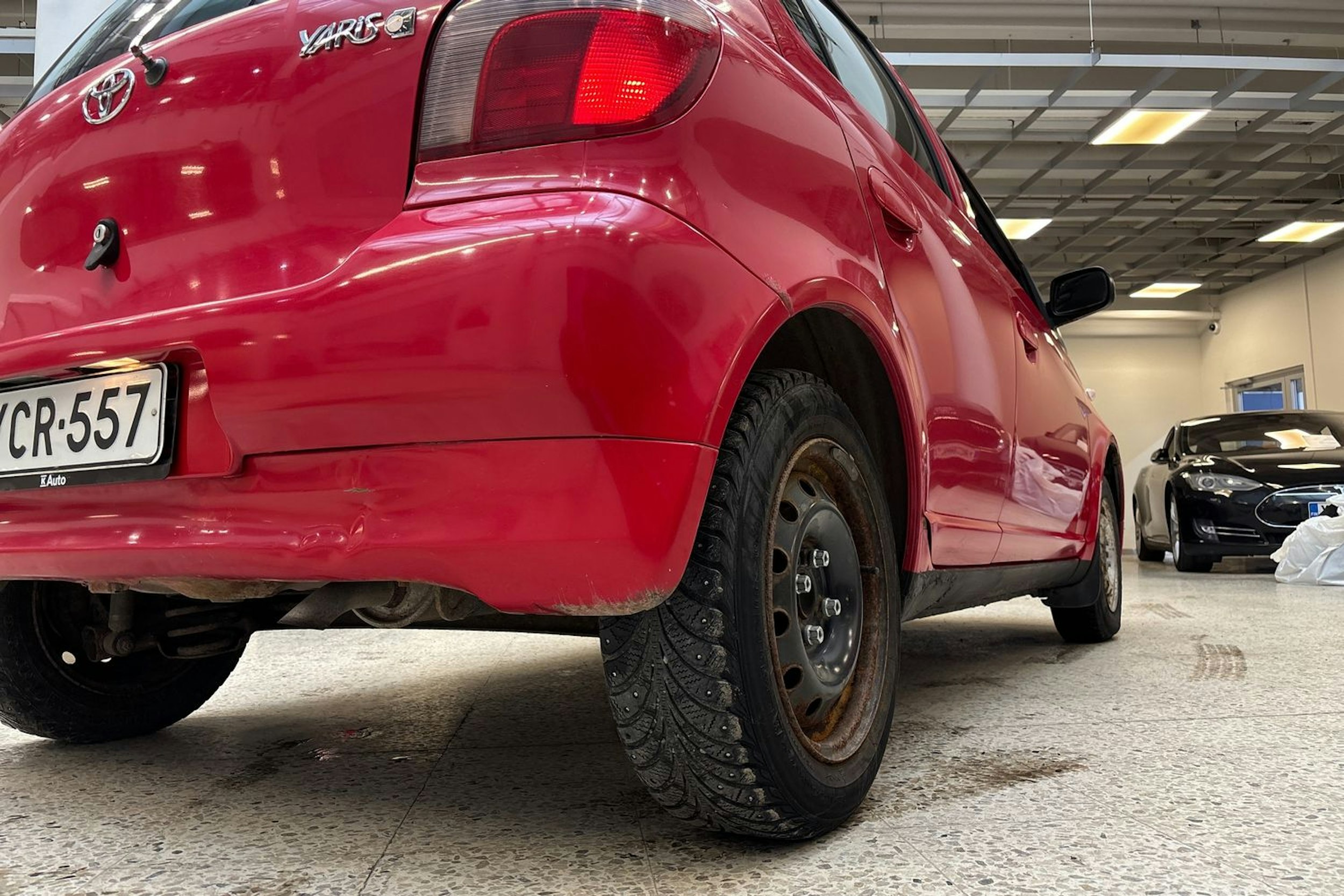 Punainen Toyota Yaris 1999 kuva 14.