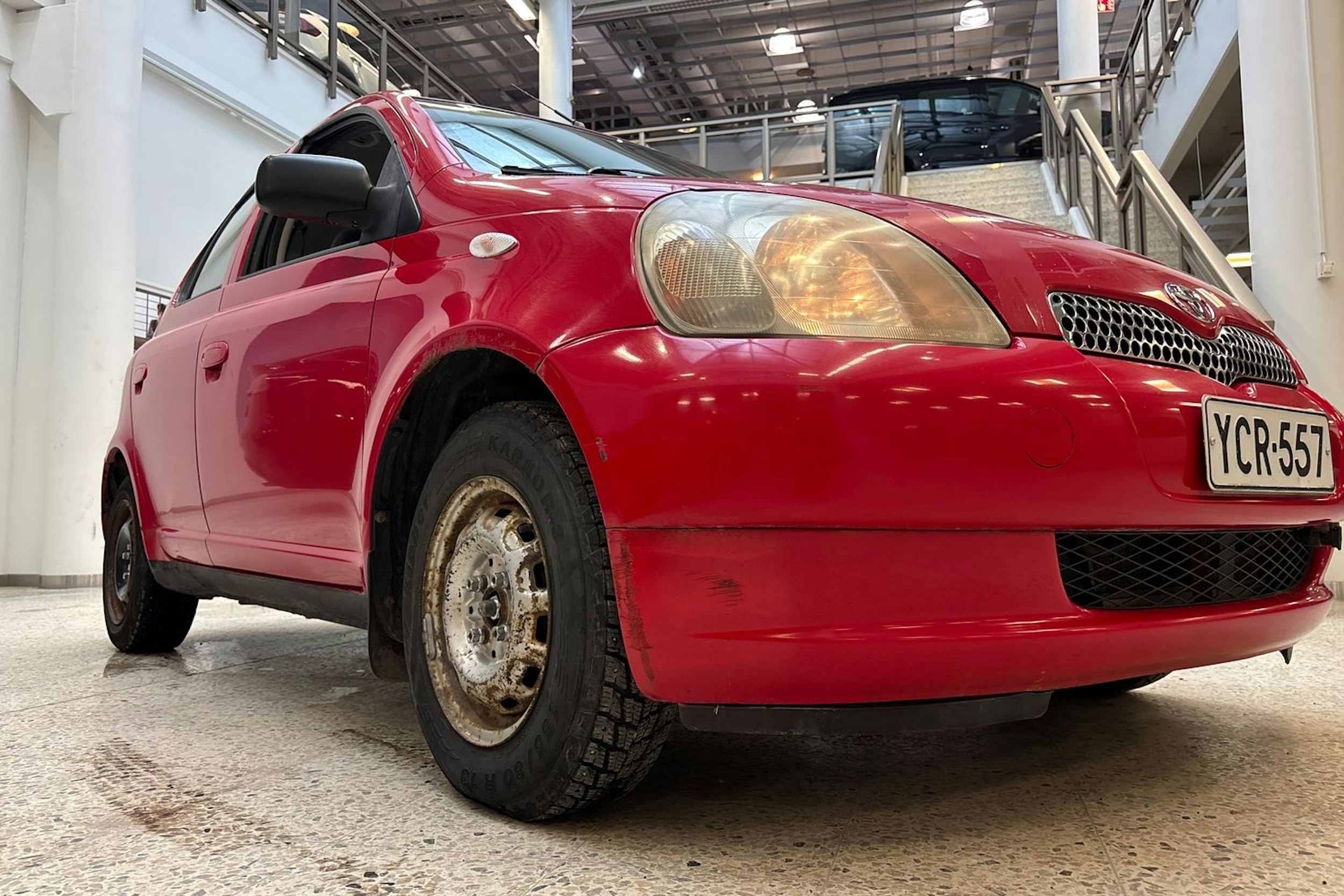 Punainen Toyota Yaris 1999 kuva 21.