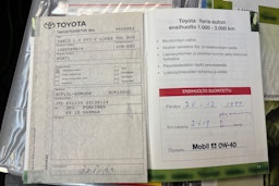 Punainen Toyota Yaris 1999 kuva 30.