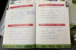 Punainen Toyota Yaris 1999 kuva 34.