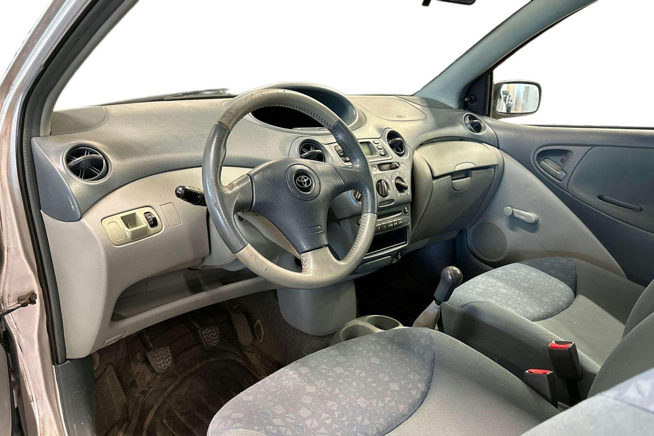 hopea Toyota Yaris 2002 kuva 7.