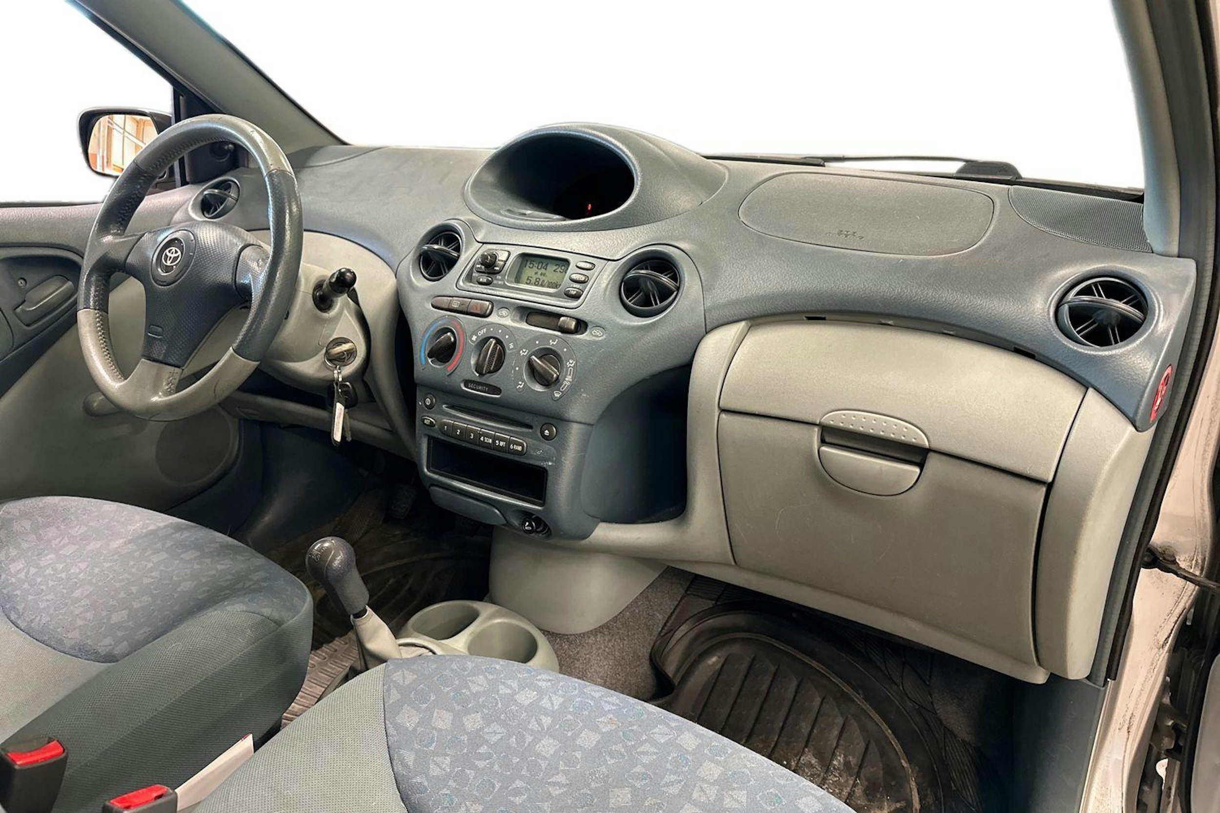 hopea Toyota Yaris 2002 kuva 9.