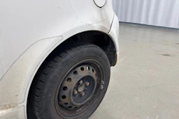 valkoinen Toyota Yaris 2002 kuva 20.