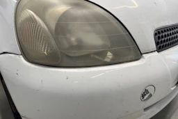 valkoinen Toyota Yaris 2002 kuva 23.