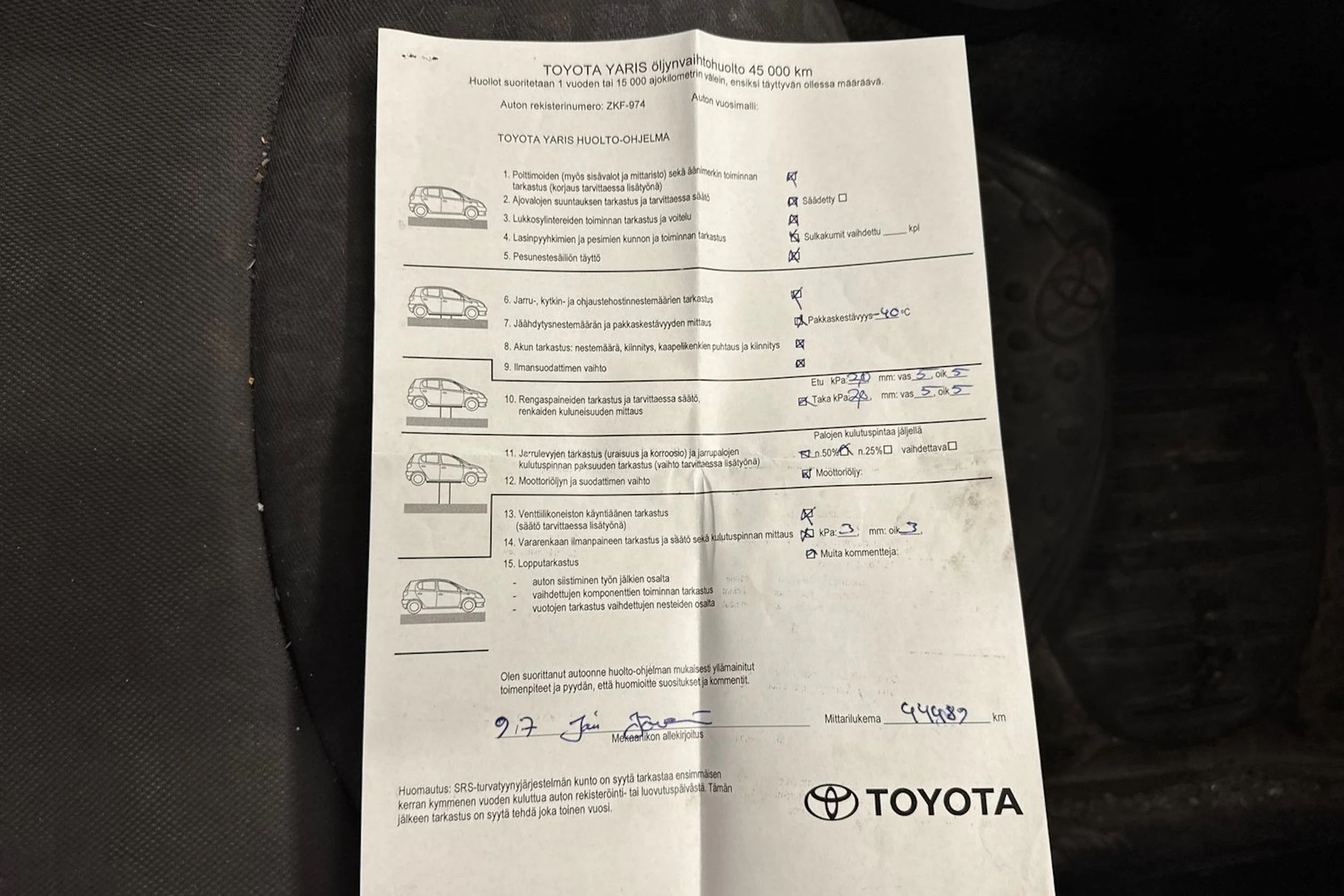 valkoinen Toyota Yaris 2002 kuva 25.