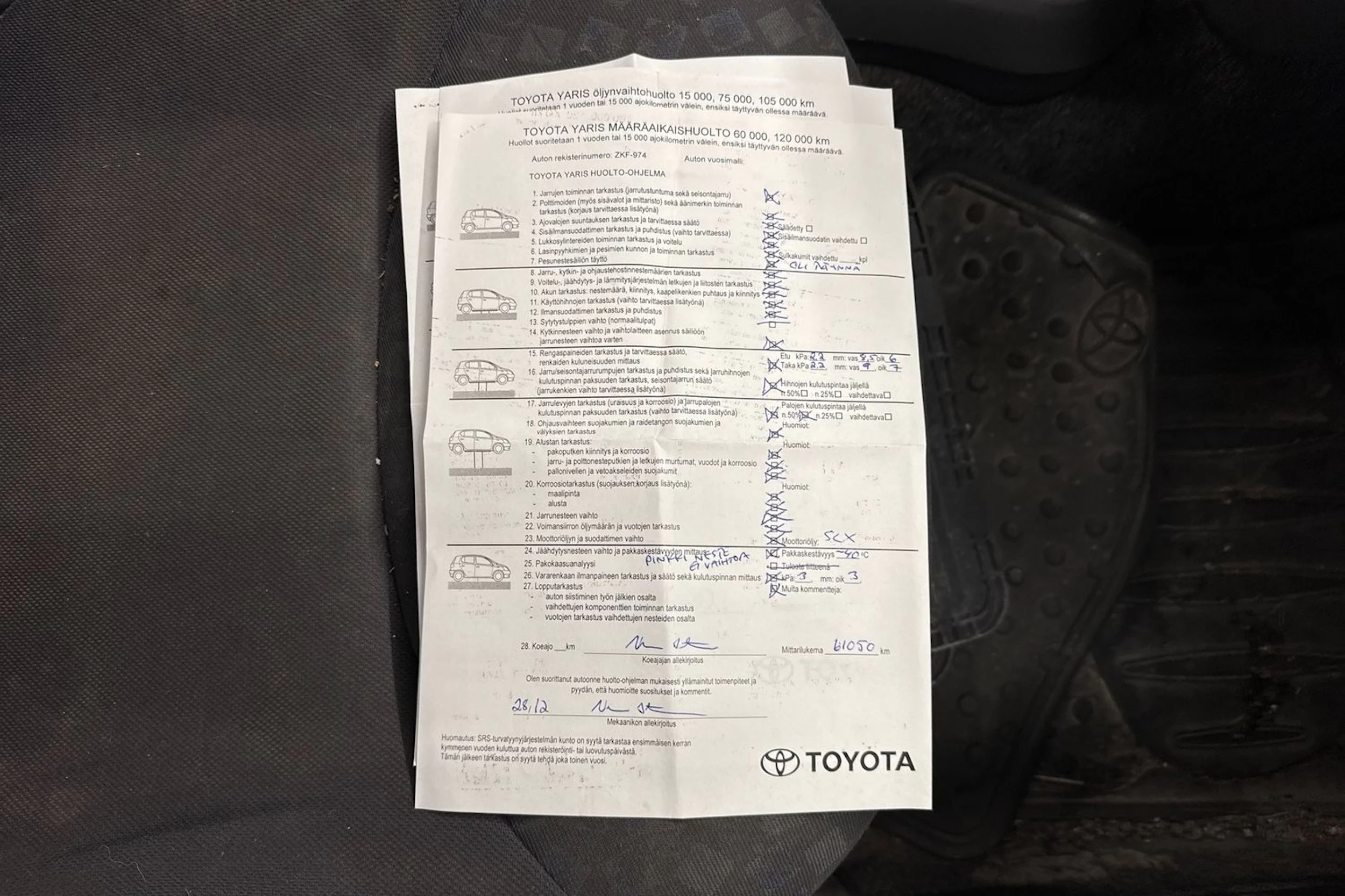 valkoinen Toyota Yaris 2002 kuva 27.