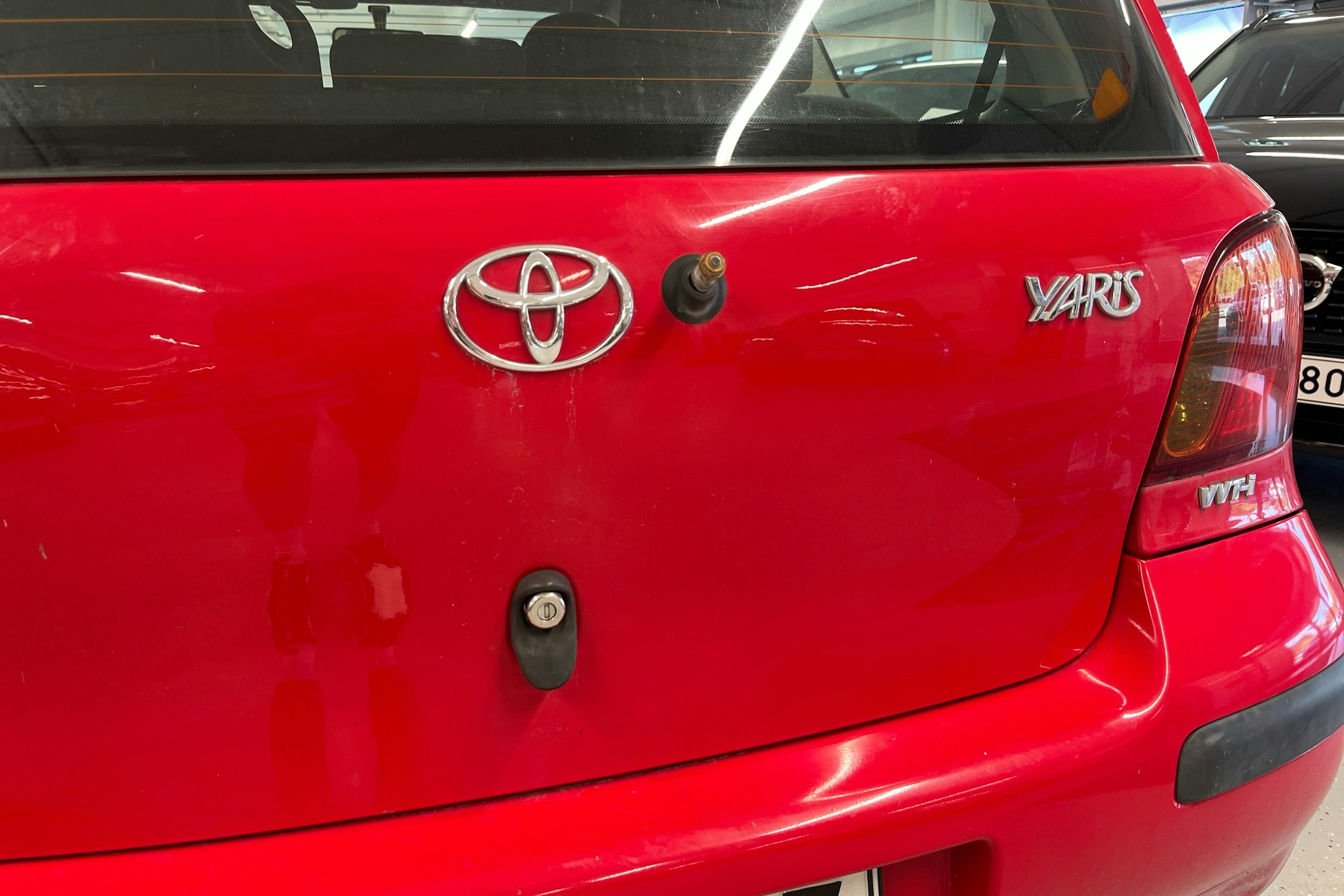 punainen Toyota Yaris 2003 kuva 13.