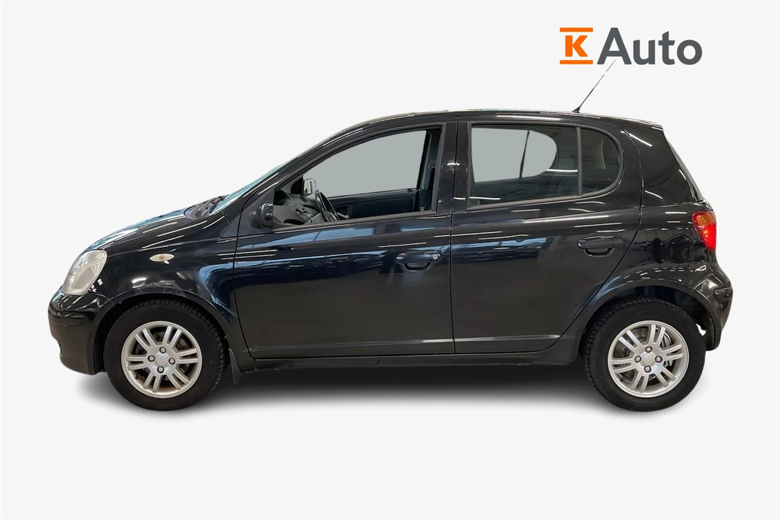 Musta Toyota Yaris 2005 kuva 5.