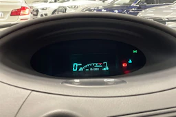 Musta Toyota Yaris 2005 kuva 13.