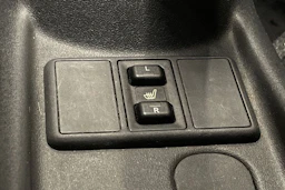 Musta Toyota Yaris 2005 kuva 17.