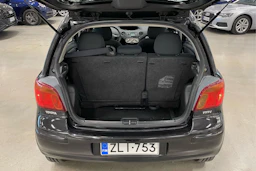 Musta Toyota Yaris 2005 kuva 21.