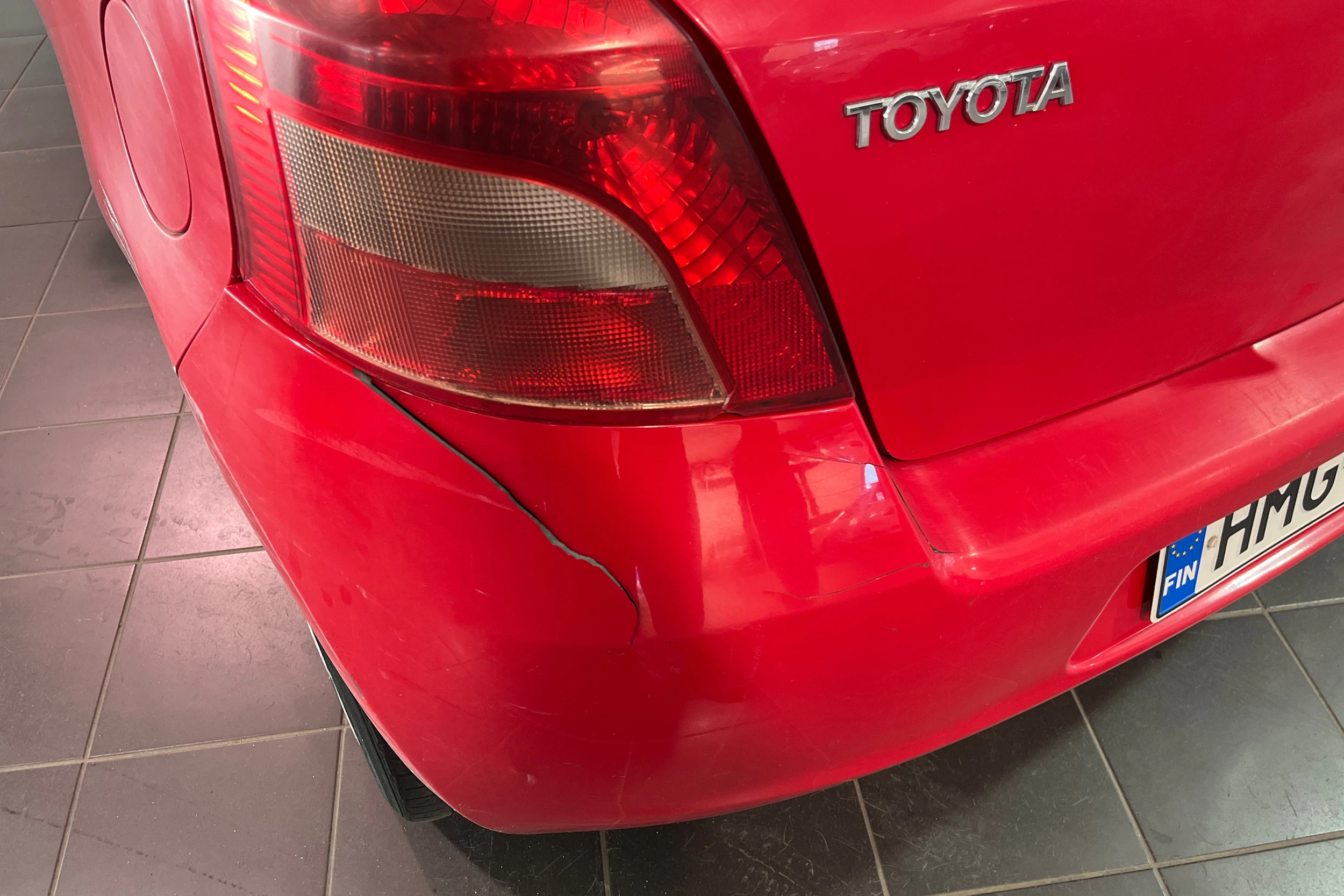 Punainen Toyota Yaris 2006 kuva 22.