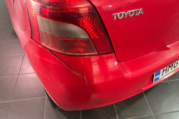Punainen Toyota Yaris 2006 kuva 22.