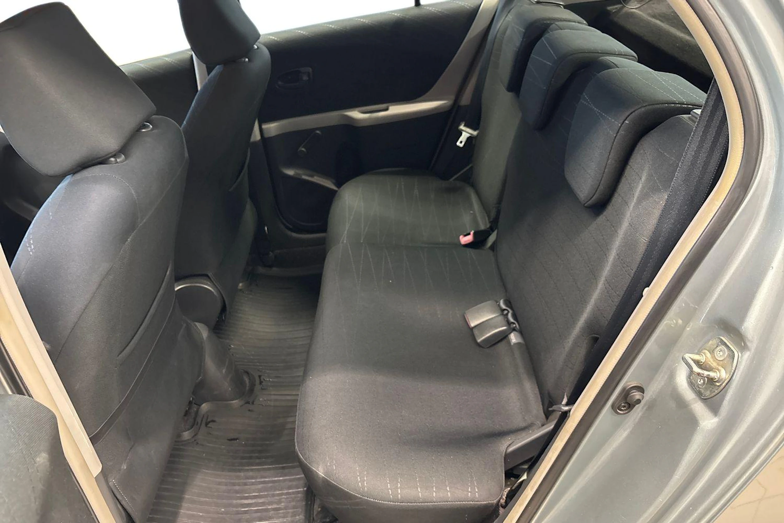 hopea Toyota Yaris 2006 kuva 8.