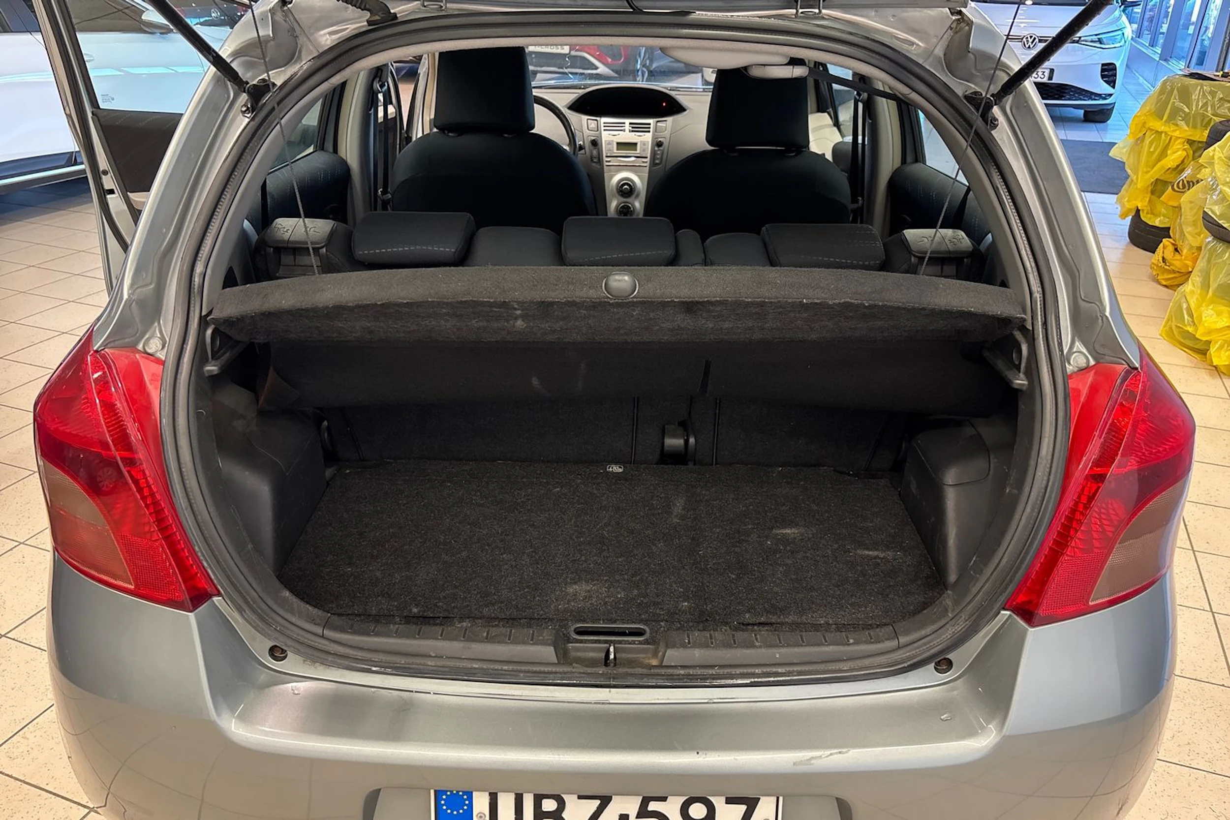 hopea Toyota Yaris 2006 kuva 11.