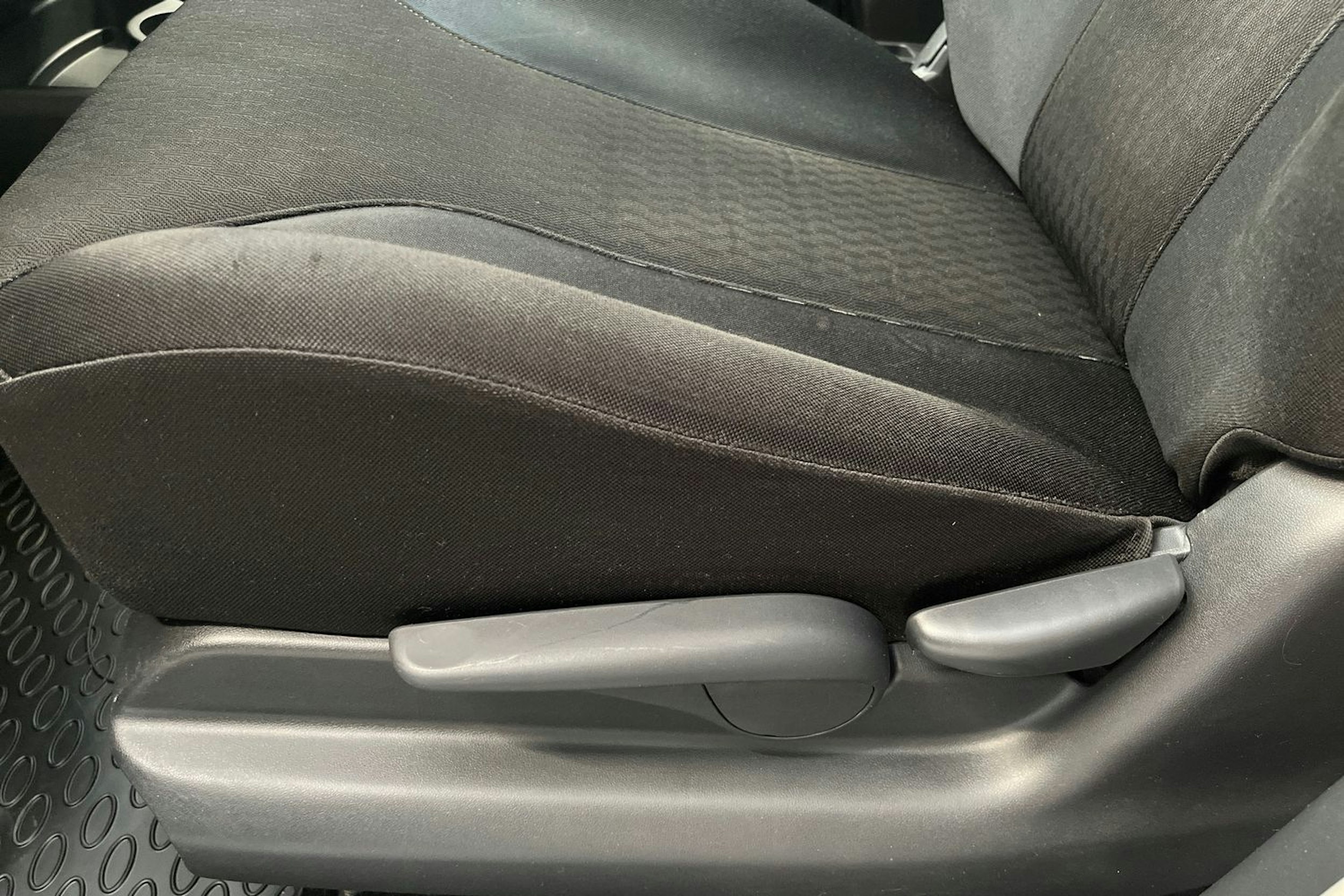 harmaa Toyota Yaris 2008 kuva 15.