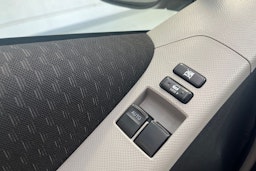 harmaa Toyota Yaris 2008 kuva 16.