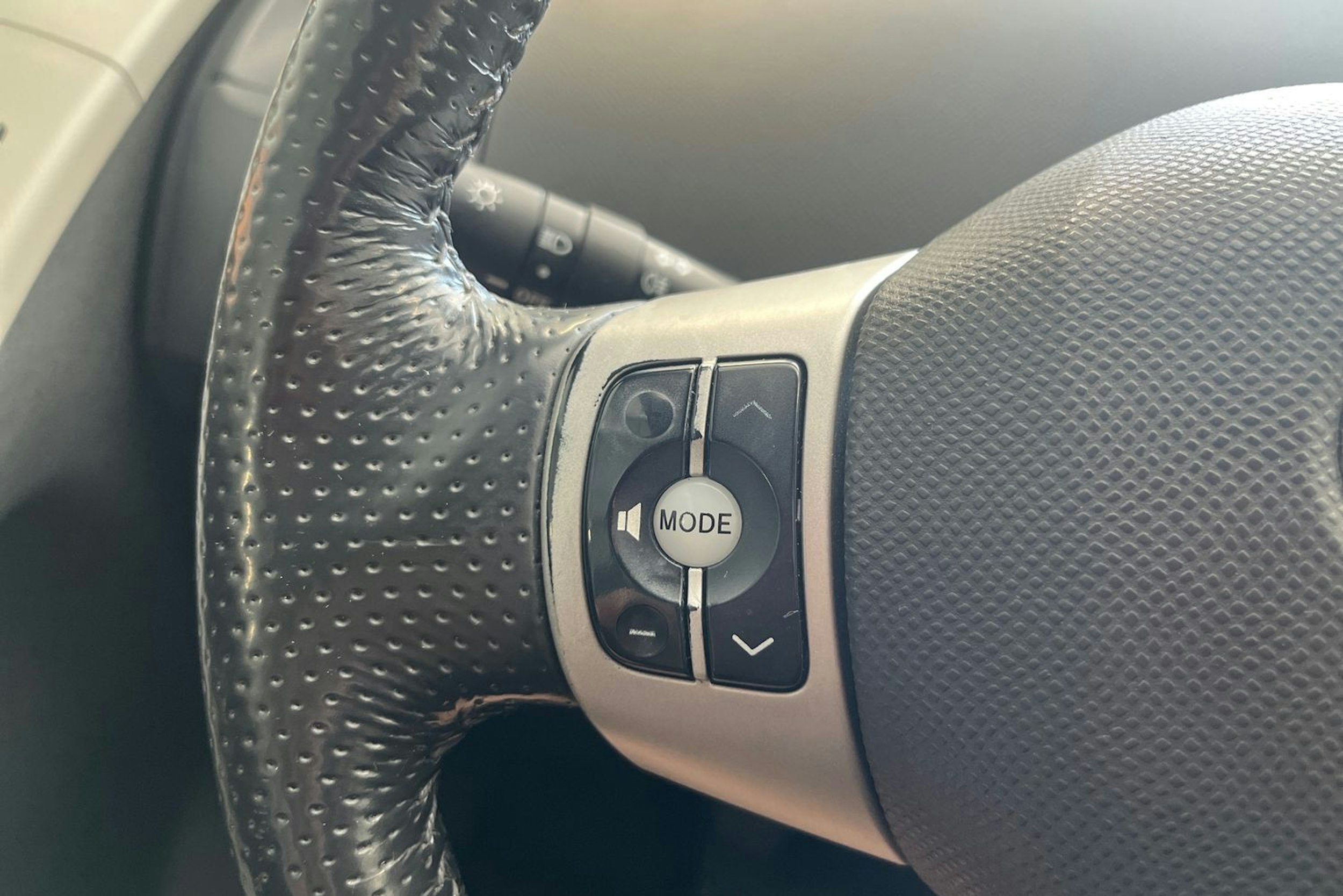 harmaa Toyota Yaris 2008 kuva 18.