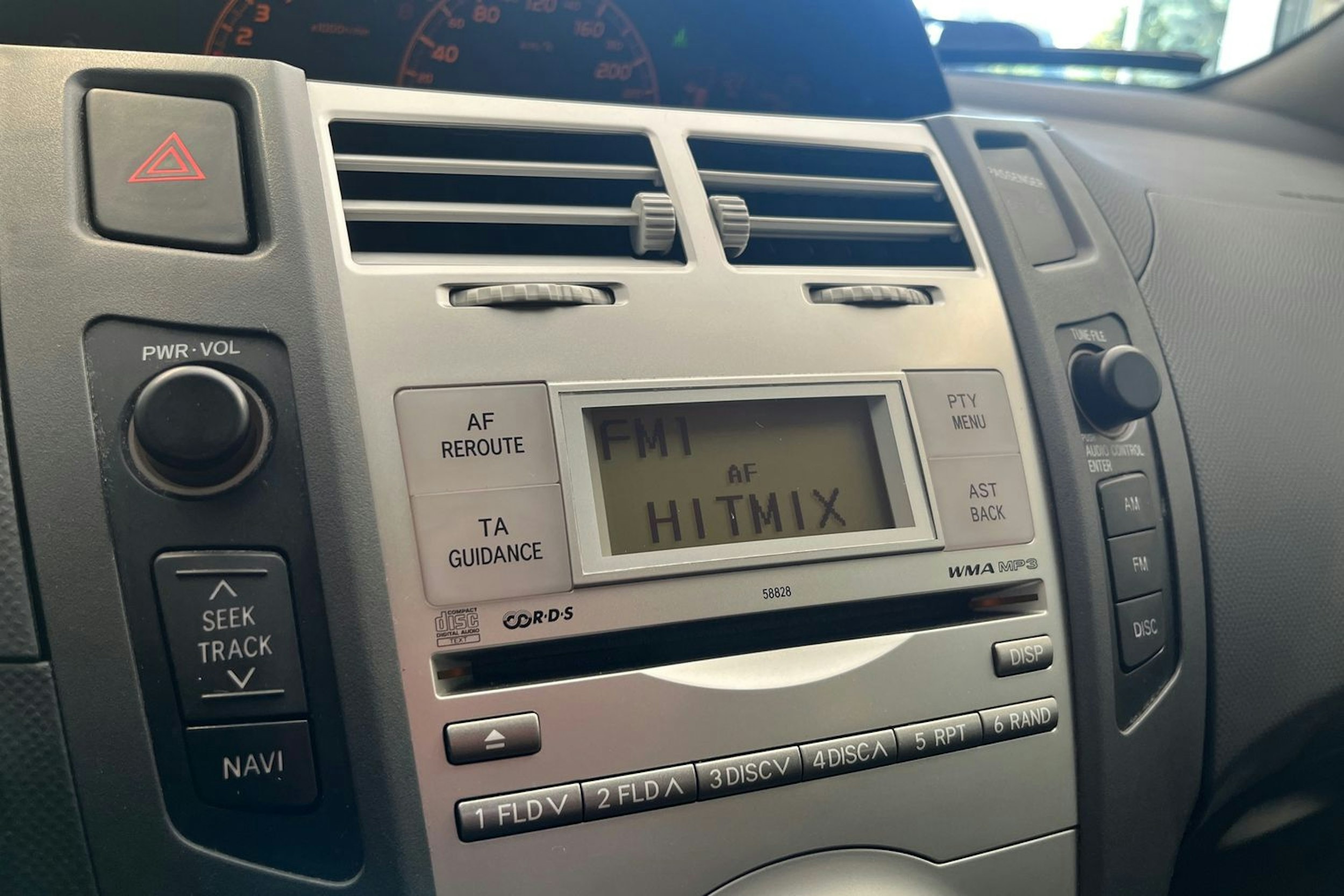 harmaa Toyota Yaris 2008 kuva 22.