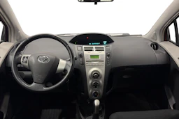 punainen Toyota Yaris 2008 kuva 9.