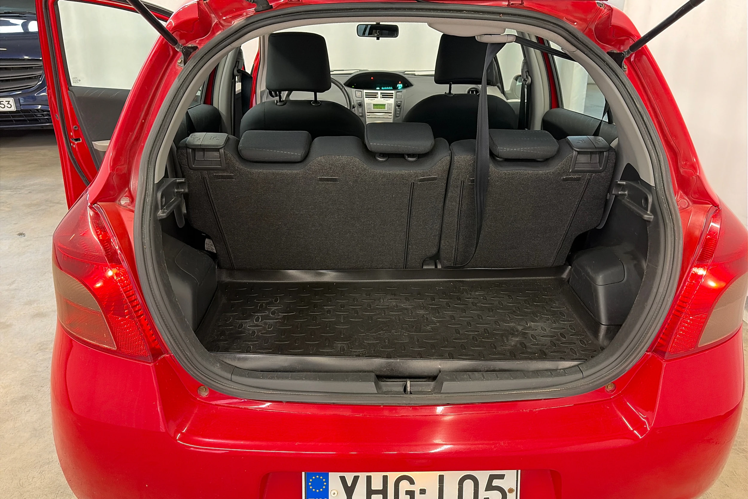 punainen Toyota Yaris 2008 kuva 26.
