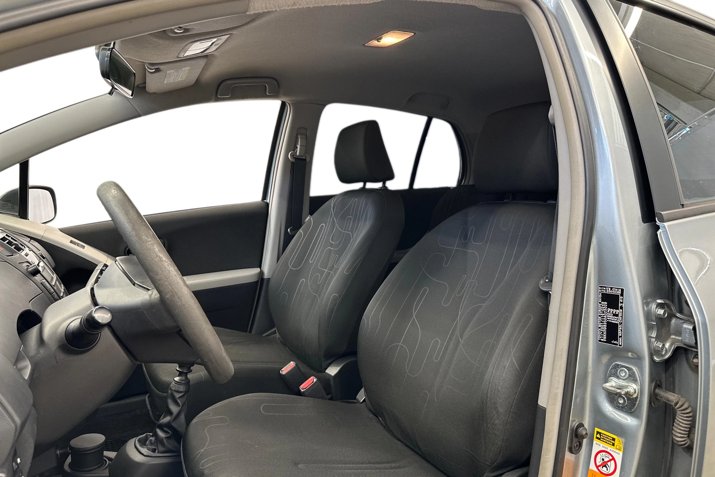 hopea Toyota Yaris 2009 kuva 6.