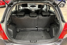 harmaa Toyota Yaris 2009 kuva 24.