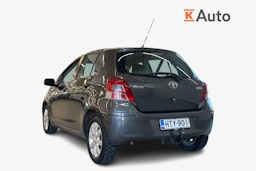 harmaa Toyota Yaris 2010 kuva 2.