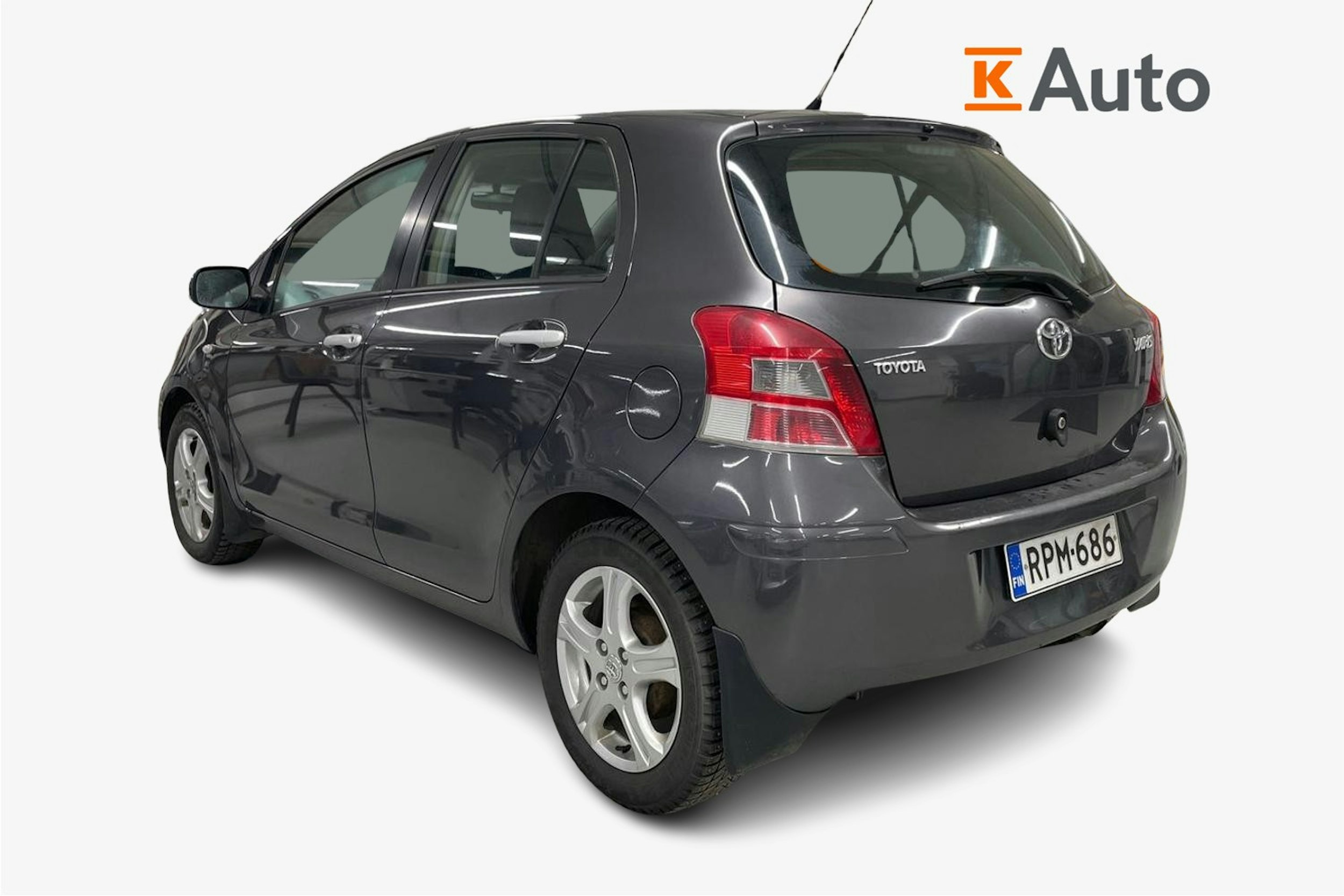 harmaa Toyota Yaris 2010 kuva 2.