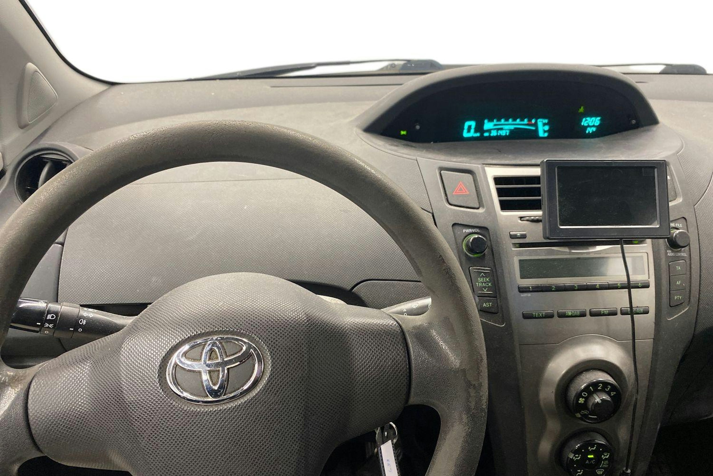 hopea Toyota Yaris 2010 kuva 7.