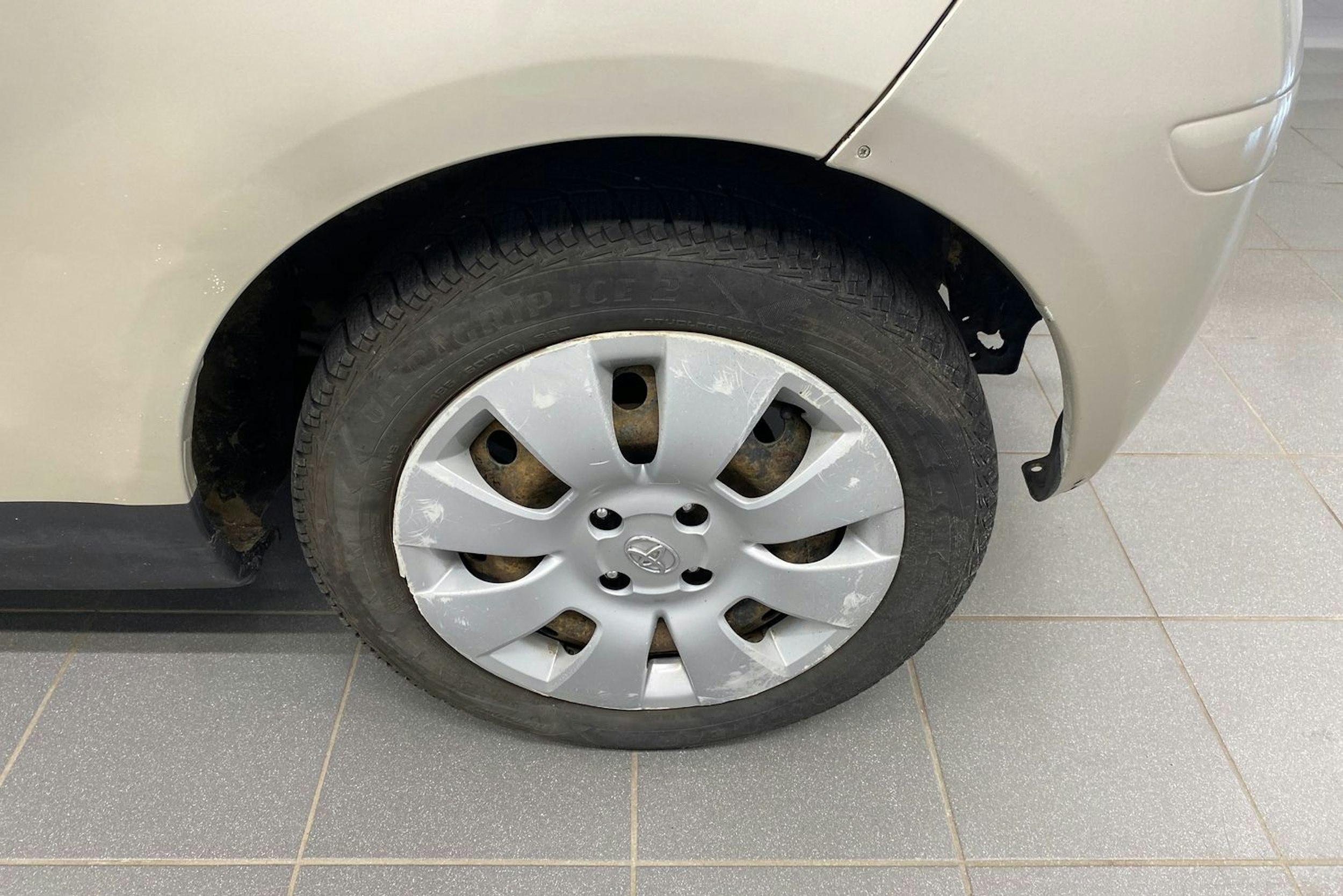 hopea Toyota Yaris 2010 kuva 10.