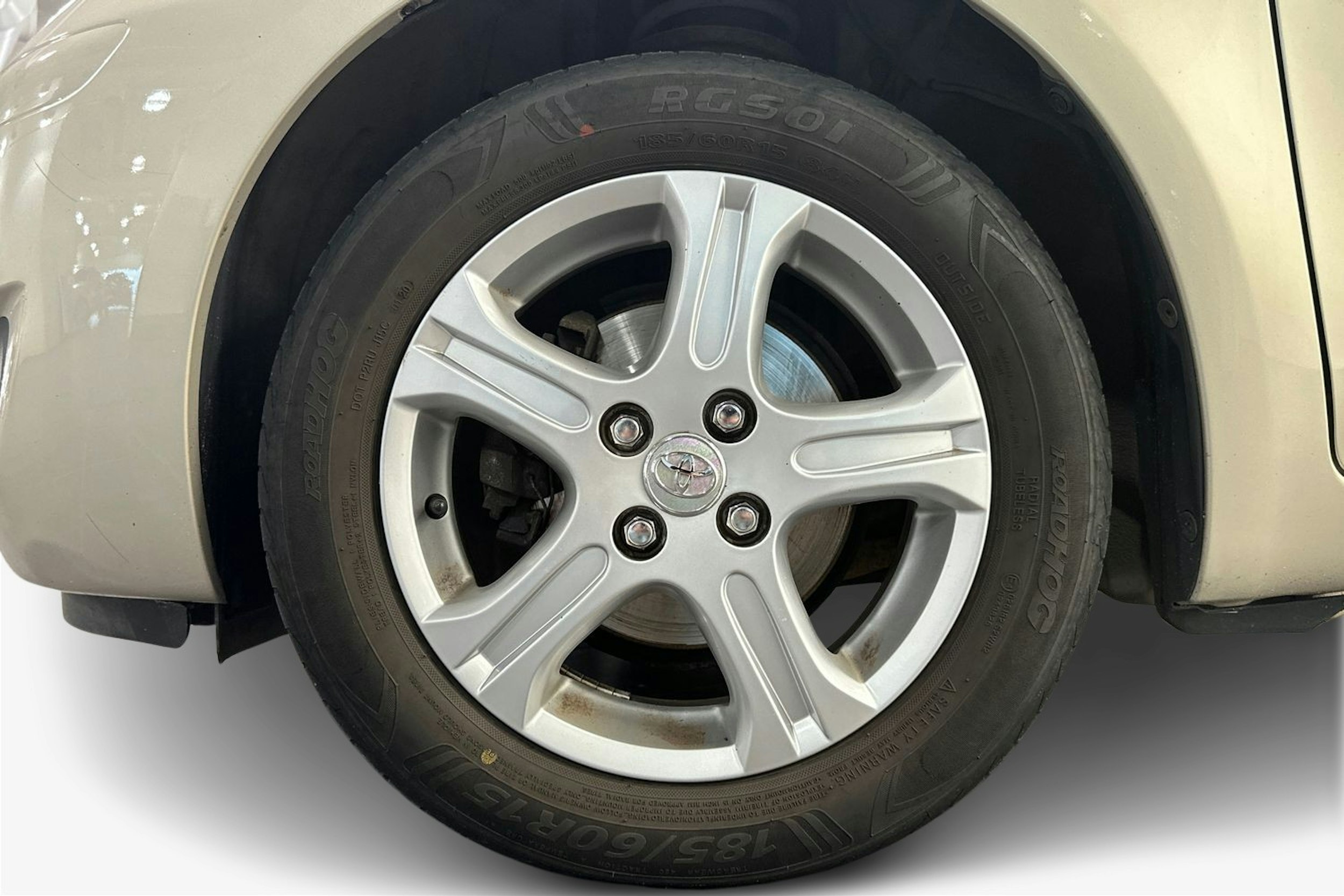 Hopea Toyota Yaris 2010 kuva 10.