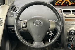 Hopea Toyota Yaris 2010 kuva 14.