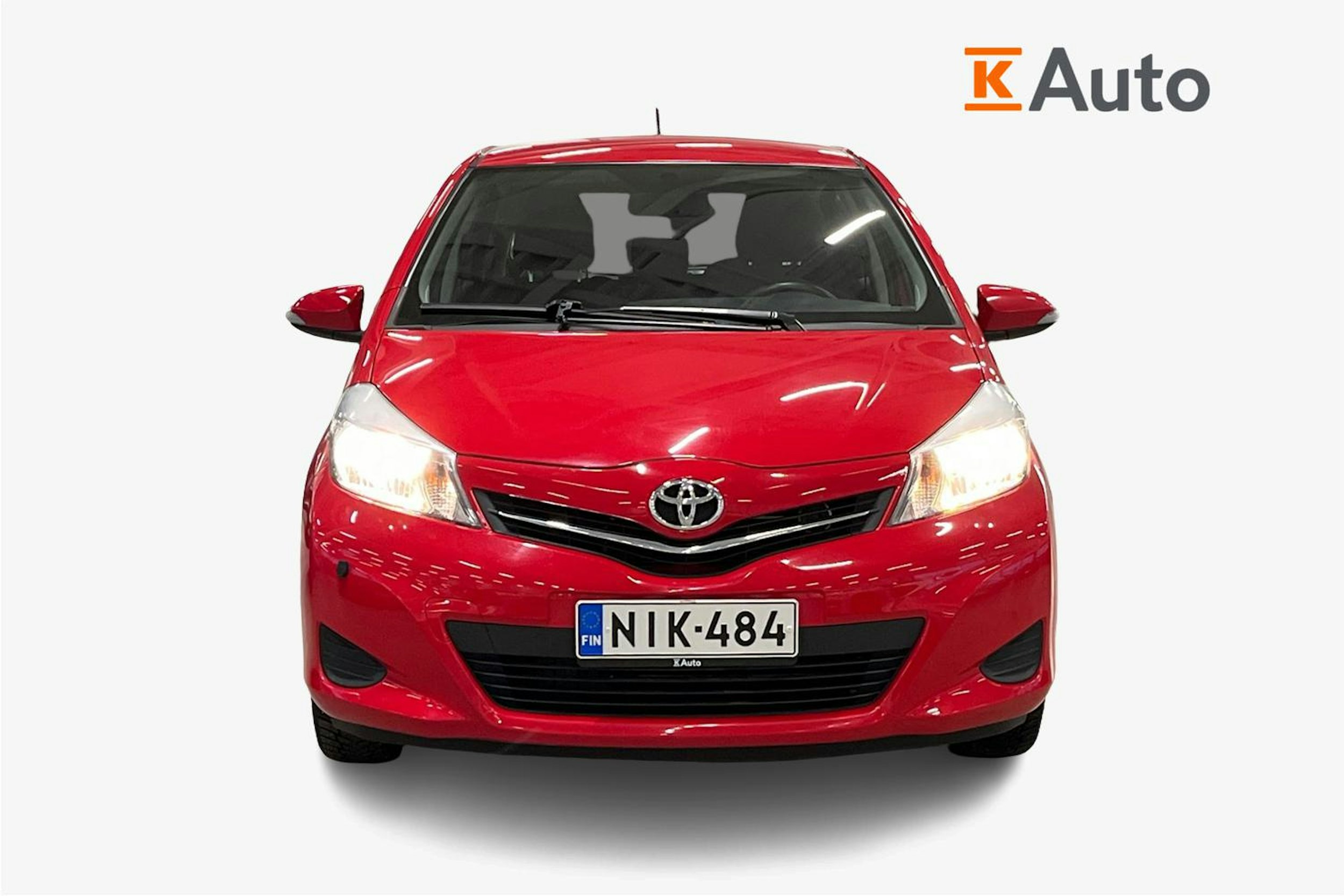 punainen Toyota Yaris 2011 kuva 5.