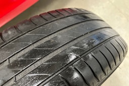 punainen Toyota Yaris 2011 kuva 36.