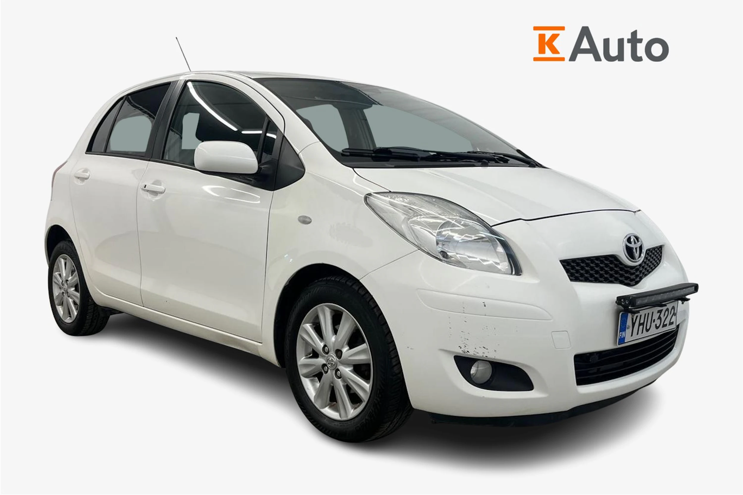 Valkoinen Toyota Yaris 2011 kuva 1.