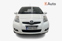 Valkoinen Toyota Yaris 2011 kuva 5.