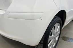 Valkoinen Toyota Yaris 2011 kuva 26.